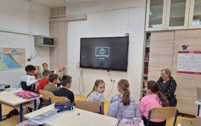 Učenici trećeg razreda obilježili Međunarodni dan starijih osoba